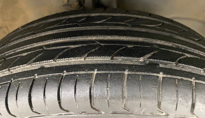2012 Maruti Wagon R 1.0 VXI, Petrol, Manual, 46,566 km, Right Front Tyre Tread