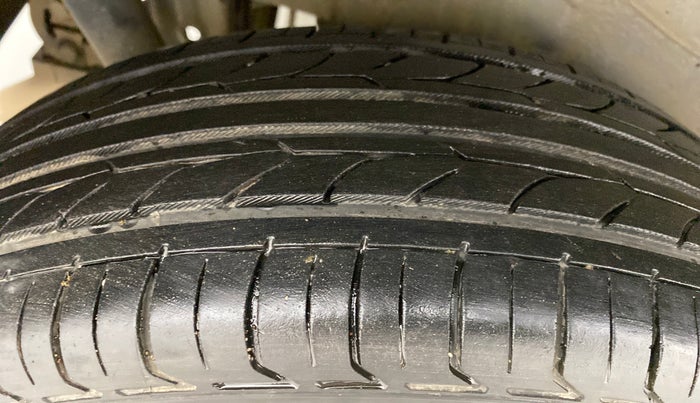 2012 Maruti Wagon R 1.0 VXI, Petrol, Manual, 46,566 km, Right Rear Tyre Tread