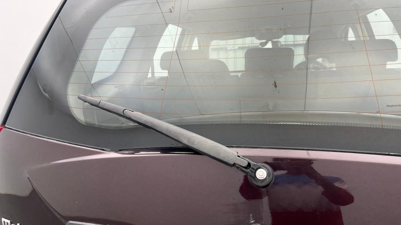 2015 Mahindra XUV500 W6, Diesel, Manual, 1,10,007 km, Rear Wiper