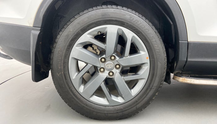 2021 Tata Safari XT PLUS, Diesel, Manual, 31,083 km, Right Rear Wheel