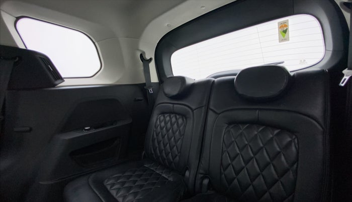 2021 Tata Safari XT PLUS, Diesel, Manual, 31,083 km, Third Seat Row ( optional )