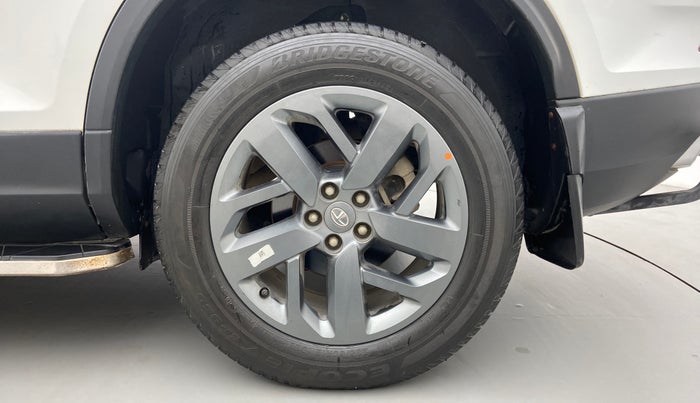 2021 Tata Safari XT PLUS, Diesel, Manual, 31,083 km, Left Rear Wheel