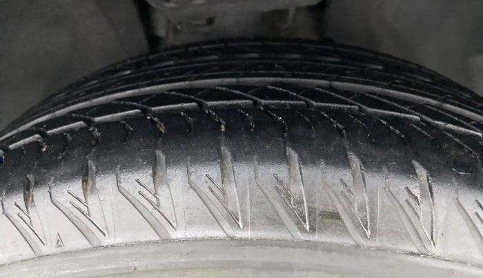 2021 Tata Safari XT PLUS, Diesel, Manual, 31,083 km, Right Front Tyre Tread