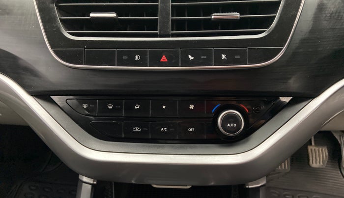 2021 Tata Safari XT PLUS, Diesel, Manual, 31,083 km, AC Unit - Front vent has minor damage