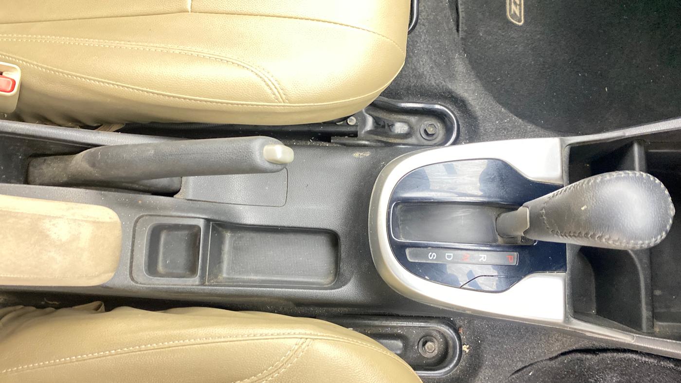 2019 Honda Jazz 1.2L I-VTEC VX CVT, Petrol, Automatic, 65,408 km, Gear Lever