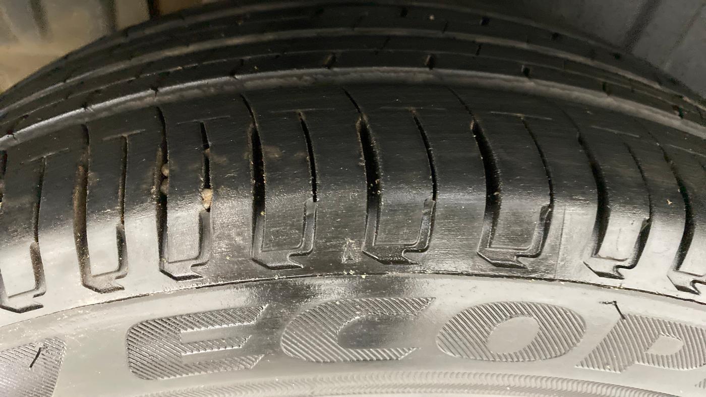 2019 Maruti XL6 ZETA AT SHVS, Petrol, Automatic, 55,235 km, Right Rear Tyre Tread