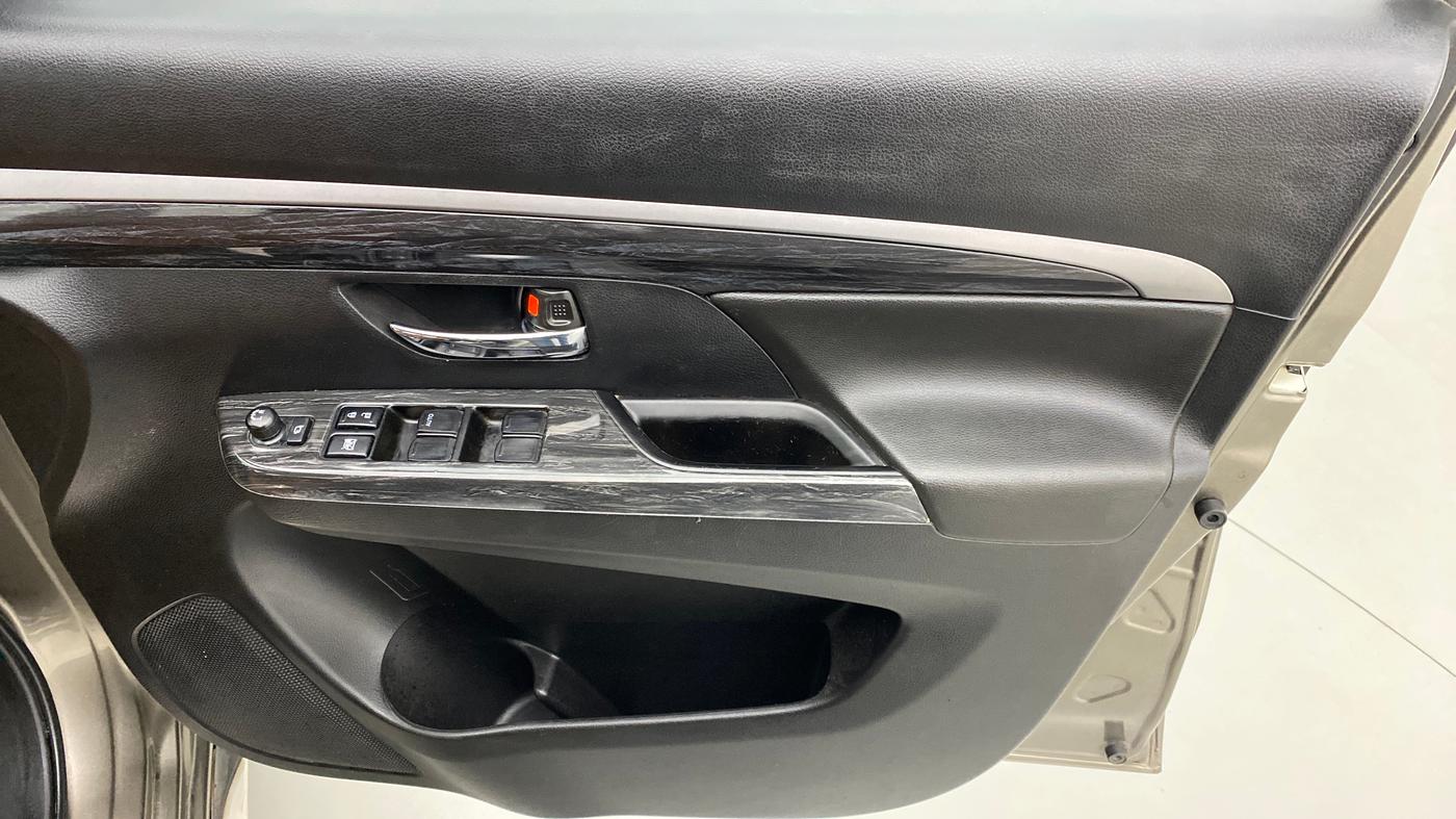 2019 Maruti XL6 ZETA AT SHVS, Petrol, Automatic, 55,235 km, Driver Side Door Panels Control