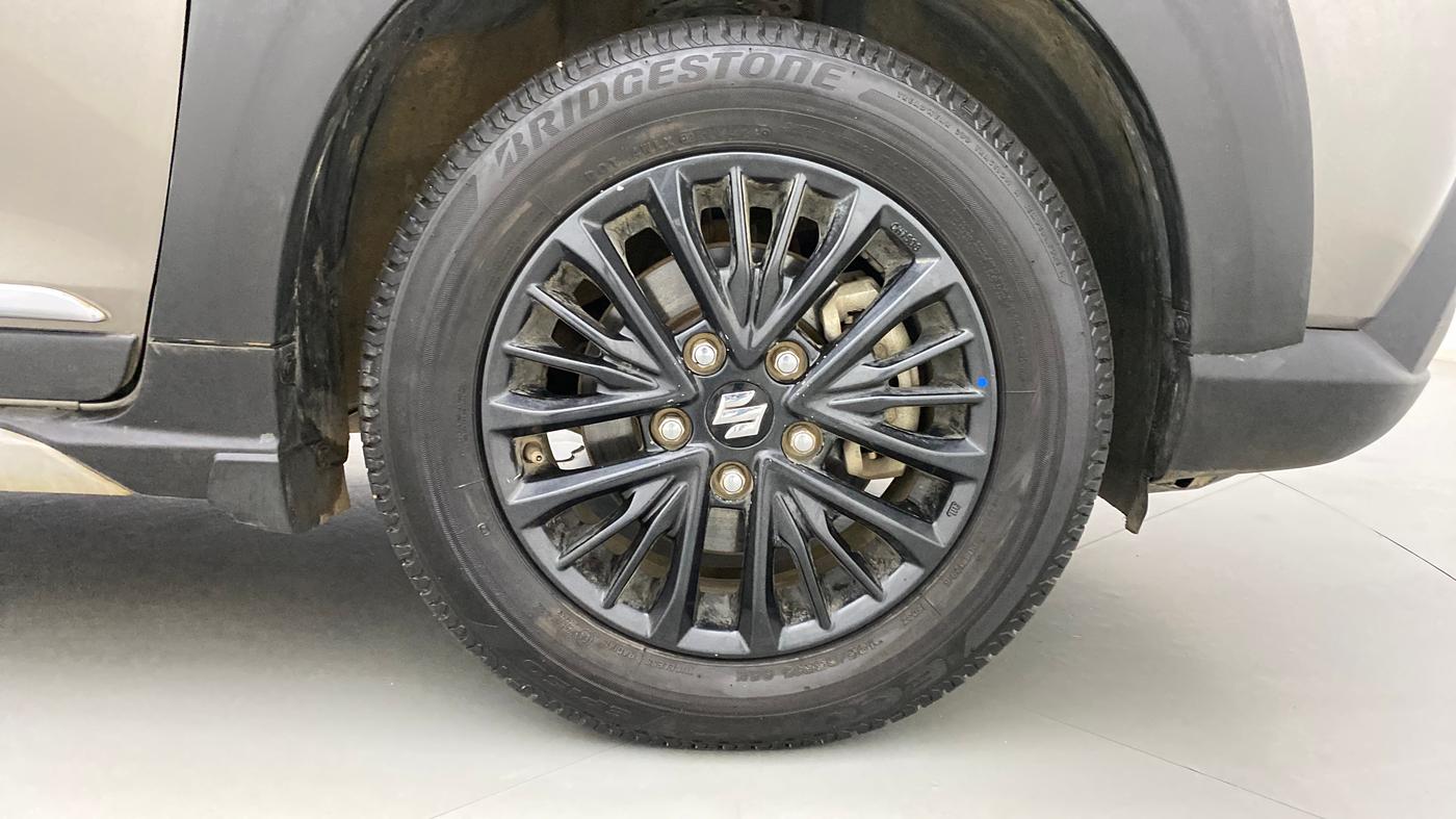 2019 Maruti XL6 ZETA AT SHVS, Petrol, Automatic, 55,235 km, Right Front Wheel
