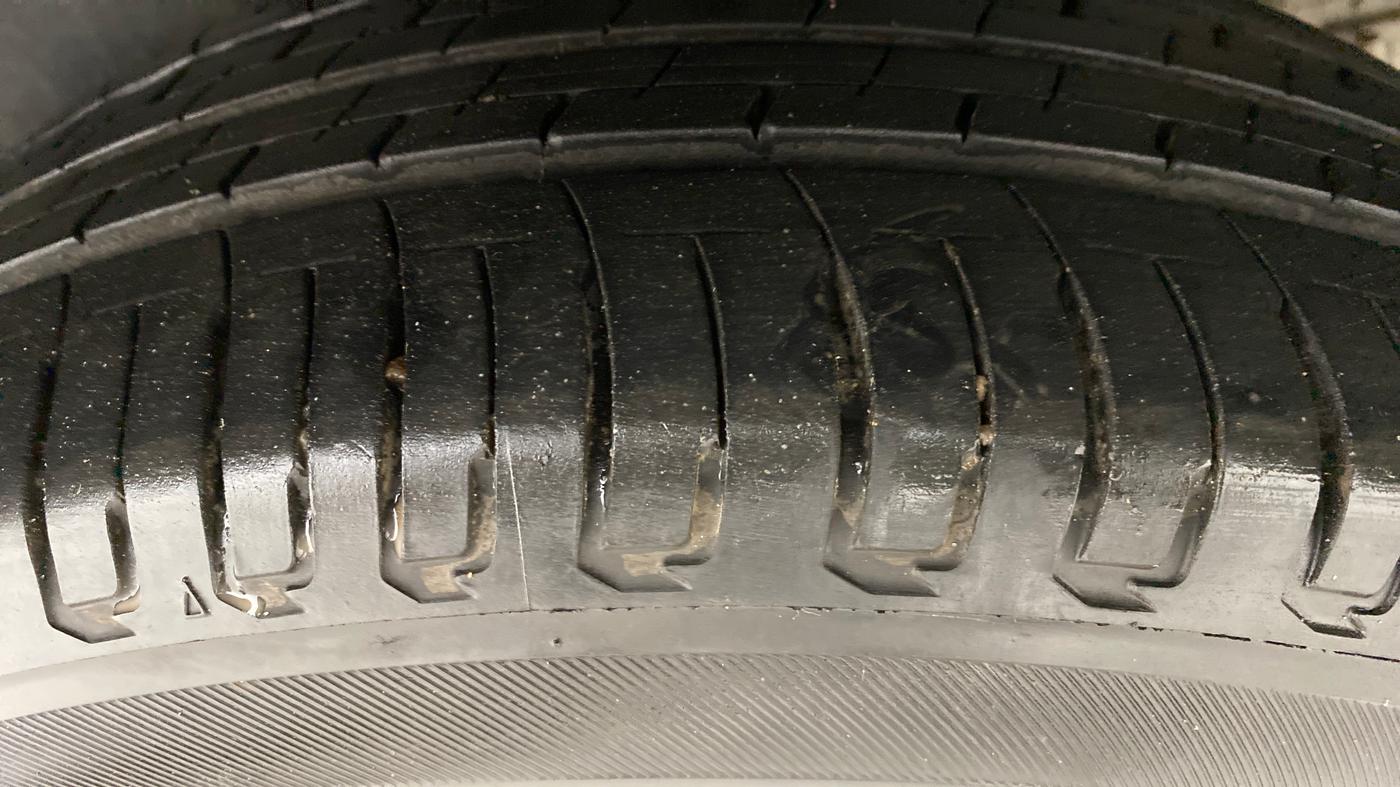 2019 Maruti XL6 ZETA AT SHVS, Petrol, Automatic, 55,235 km, Left Rear Tyre Tread