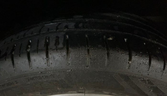 2016 Maruti Baleno ZETA PETROL 1.2, Petrol, Manual, 32,438 km, Right Rear Tyre Tread