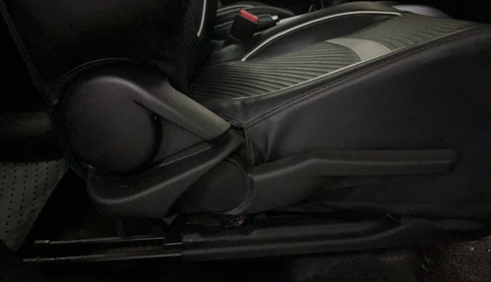 2016 Maruti Baleno ZETA PETROL 1.2, Petrol, Manual, 32,438 km, Driver Side Adjustment Panel