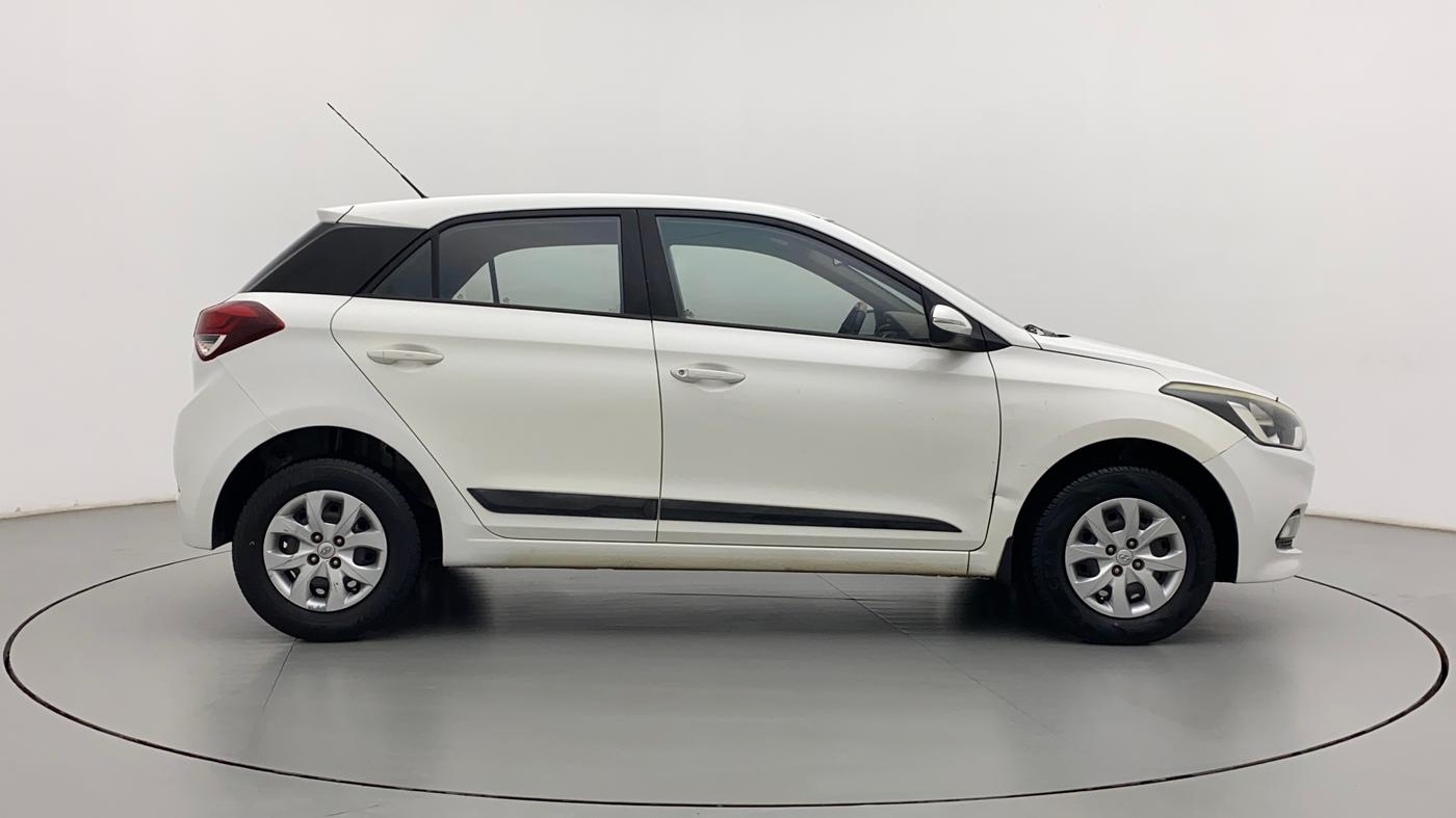 2016 Hyundai Elite i20 SPORTZ 1.4 CRDI, Diesel, Manual, 1,16,648 km, Right Side View
