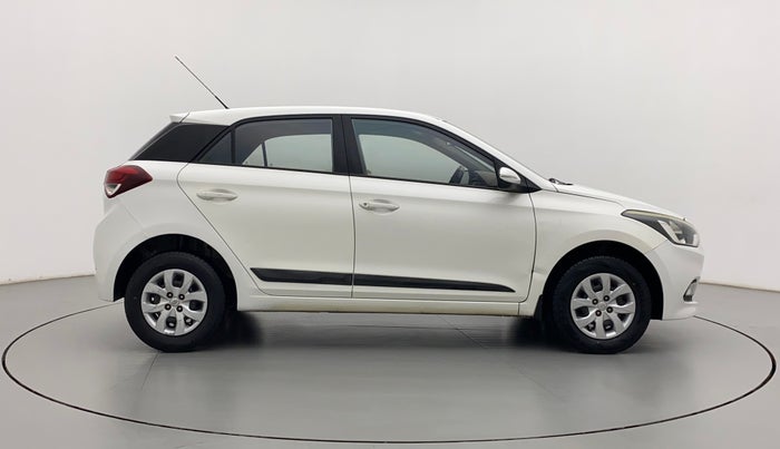 2016 Hyundai Elite i20 SPORTZ 1.4 CRDI, Diesel, Manual, 1,16,648 km, Right Side View