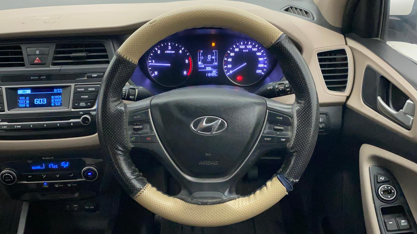 2016 Hyundai Elite i20 SPORTZ 1.4 CRDI, Diesel, Manual, 1,16,648 km, Steering Wheel Close Up