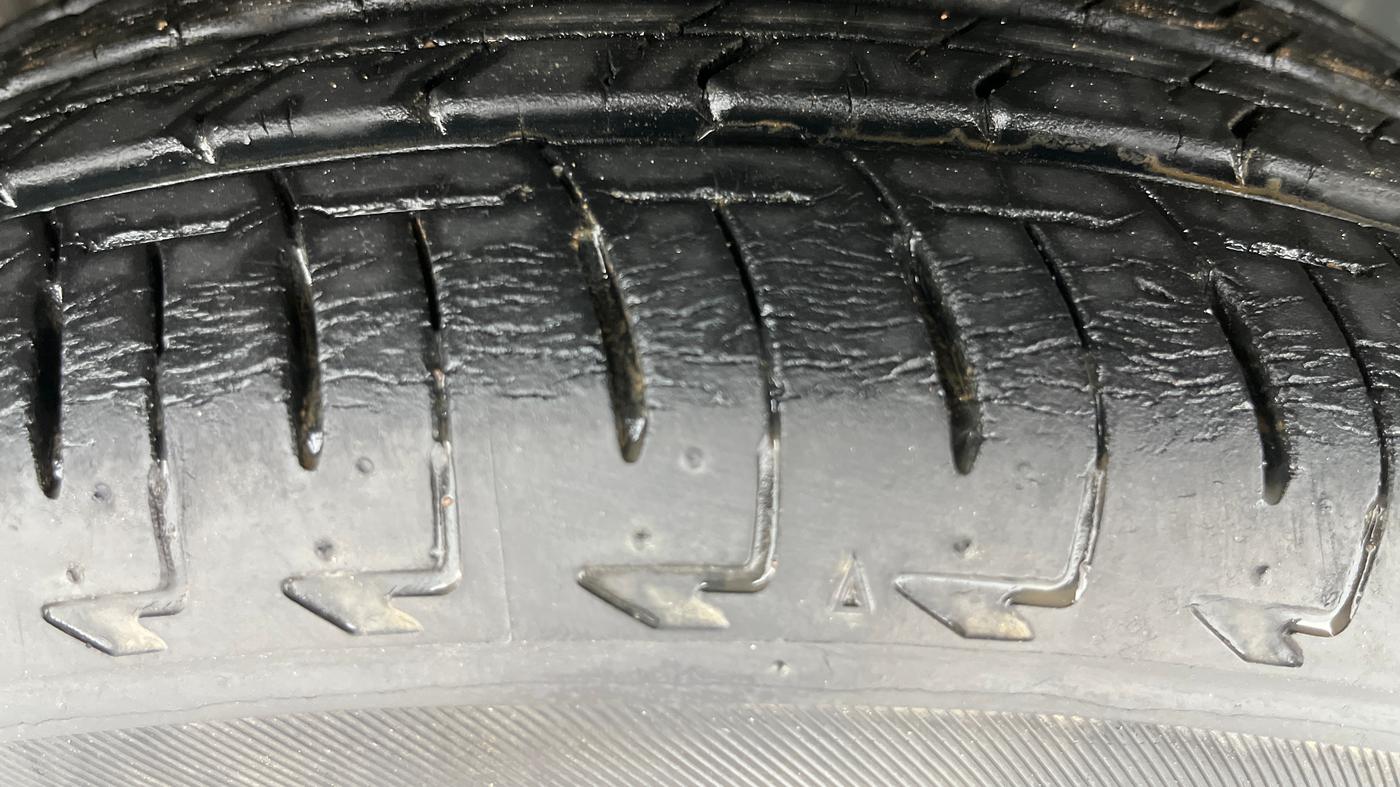 2018 Maruti IGNIS ALPHA 1.2 AMT, Petrol, Automatic, 5,197 km, Left Front Tyre Tread
