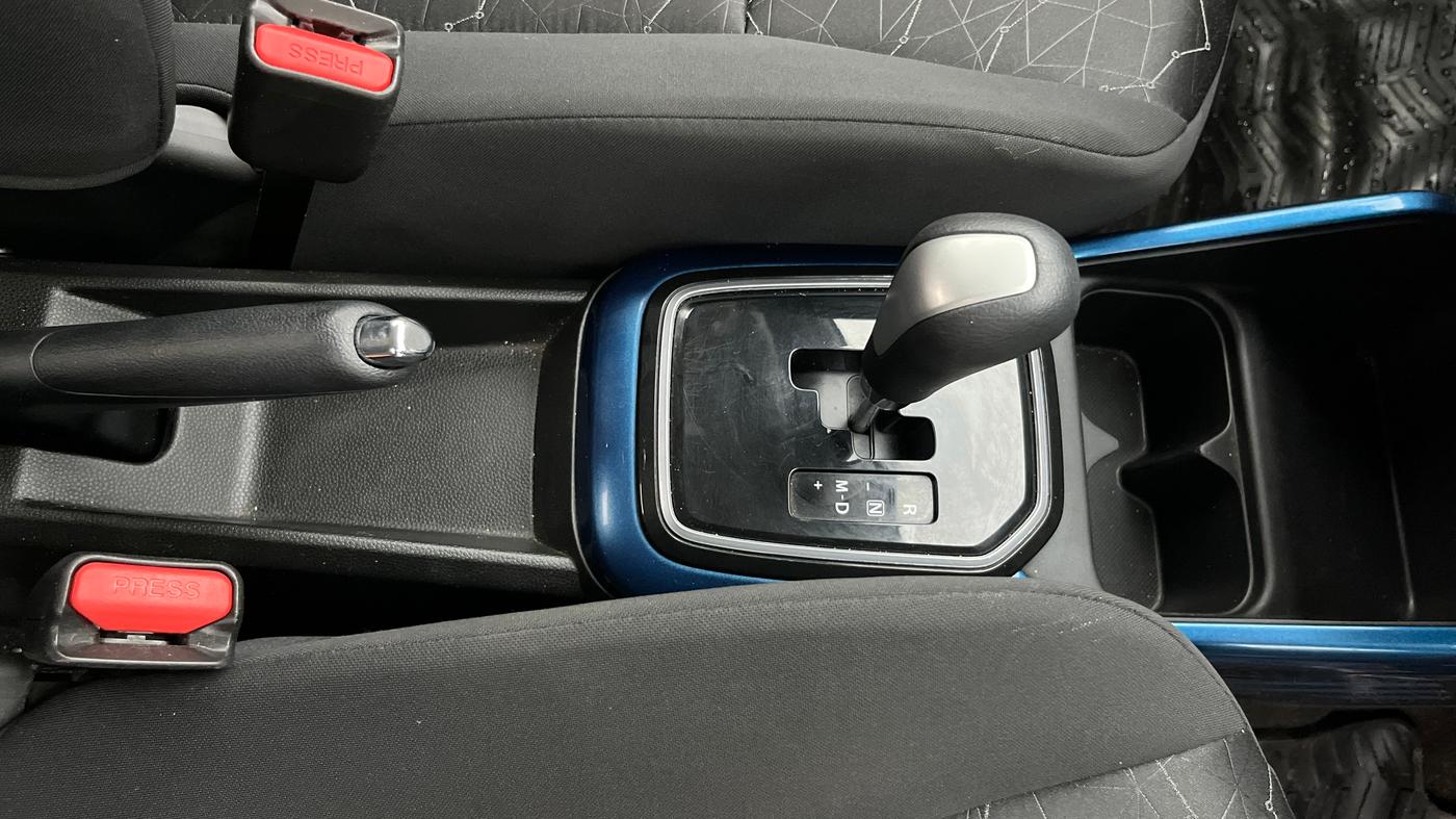 2018 Maruti IGNIS ALPHA 1.2 AMT, Petrol, Automatic, 5,197 km, Gear Lever