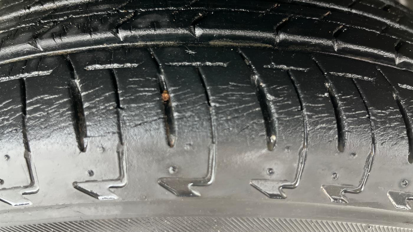 2018 Maruti IGNIS ALPHA 1.2 AMT, Petrol, Automatic, 5,197 km, Right Front Tyre Tread