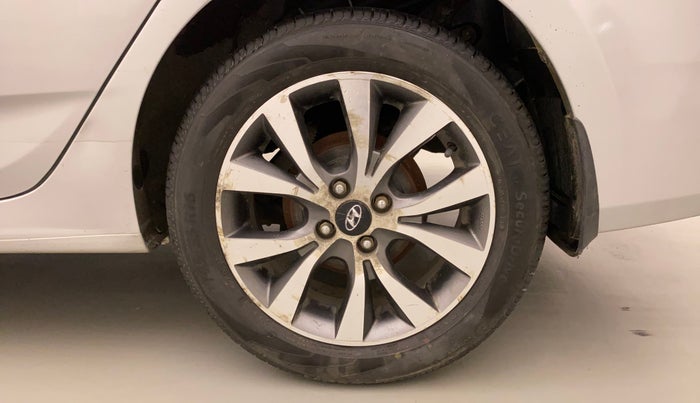 2016 Hyundai Verna 1.6 VTVT SX AT, Petrol, Automatic, 65,948 km, Left Rear Wheel