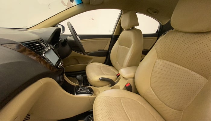 2016 Hyundai Verna 1.6 VTVT SX AT, Petrol, Automatic, 65,948 km, Right Side Front Door Cabin
