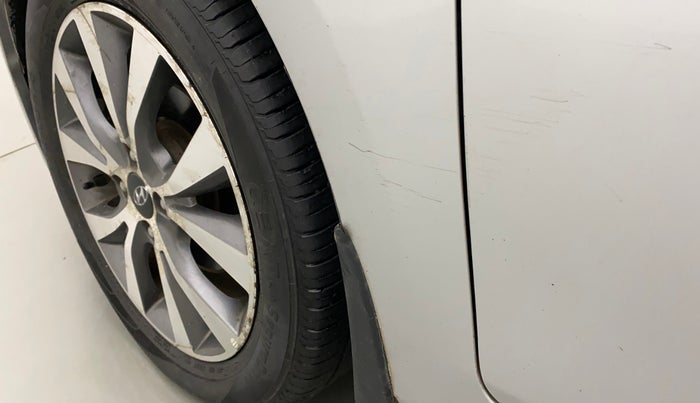 2016 Hyundai Verna 1.6 VTVT SX AT, Petrol, Automatic, 65,948 km, Left fender - Minor scratches