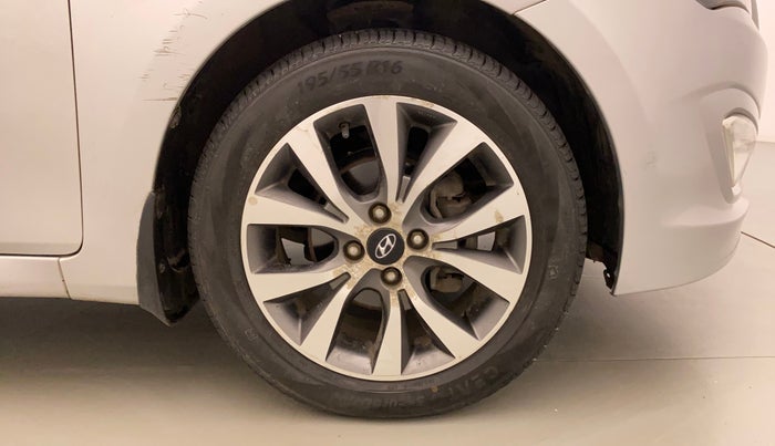2016 Hyundai Verna 1.6 VTVT SX AT, Petrol, Automatic, 65,948 km, Right Front Wheel