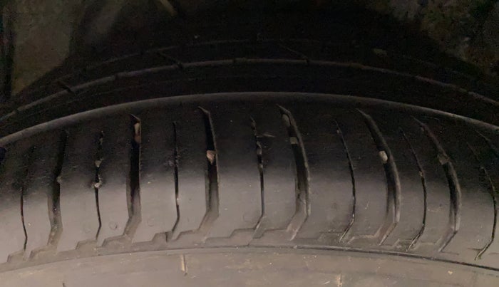 2016 Hyundai Verna 1.6 VTVT SX AT, Petrol, Automatic, 65,948 km, Left Rear Tyre Tread