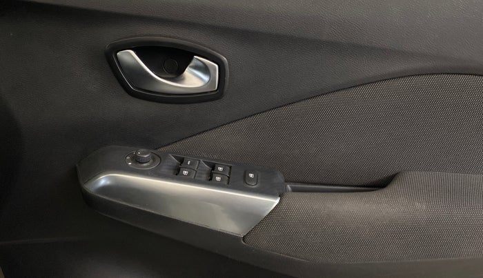 2020 Nissan Kicks XV 1.5, Petrol, Manual, 35,522 km, Driver Side Door Panels Control