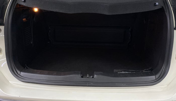 2020 Nissan Kicks XV 1.5, Petrol, Manual, 35,522 km, Boot Inside