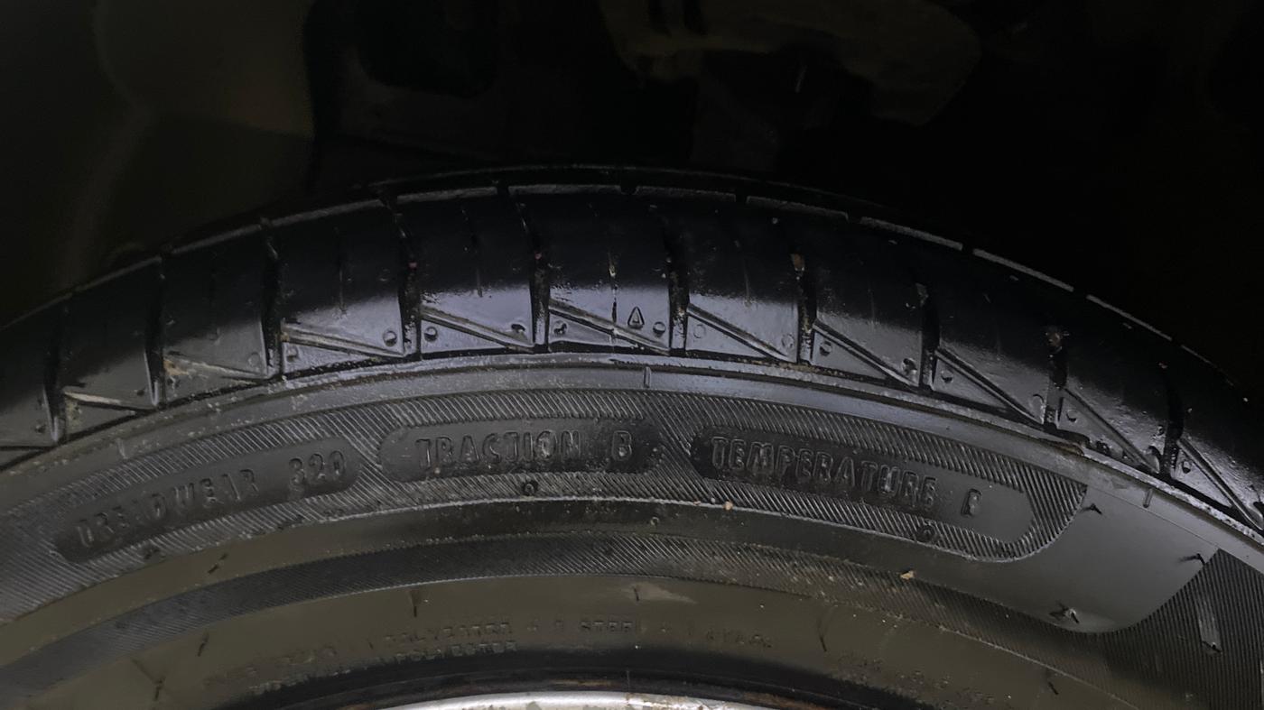 2020 Hyundai AURA S 1.2 CNG, CNG, Manual, 52,138 km, Left Front Tyre Tread