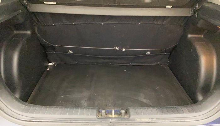 2020 Hyundai VENUE S+ 1.2, Petrol, Manual, 37,760 km, Boot Inside