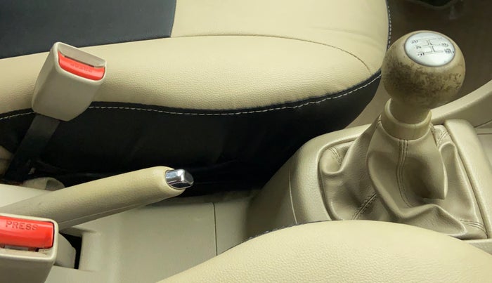 2016 Maruti Ertiga ZDI SHVS, Diesel, Manual, 52,447 km, Gear Lever