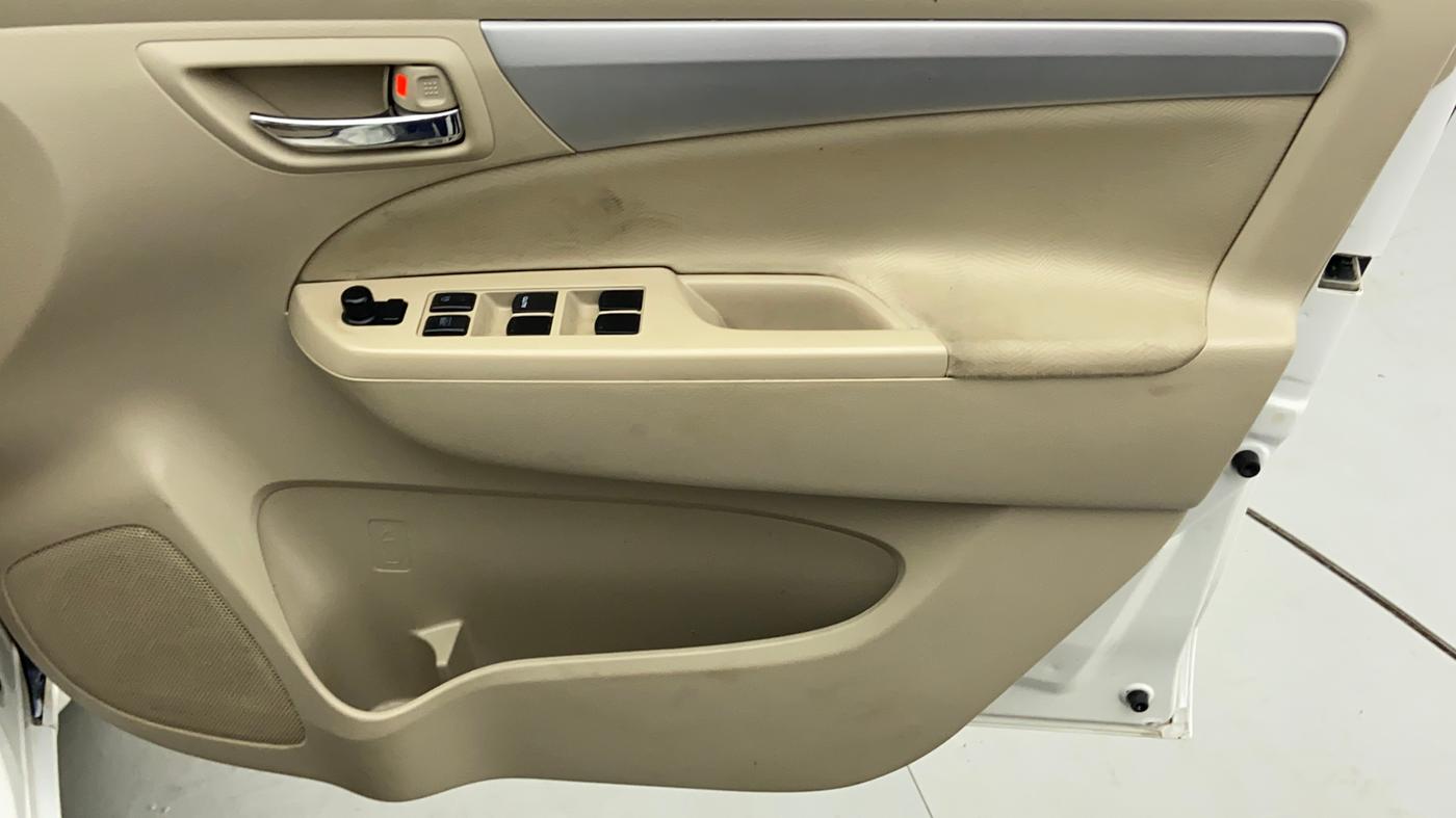 2016 Maruti Ertiga ZDI SHVS, Diesel, Manual, 52,447 km, Driver Side Door Panels Controls