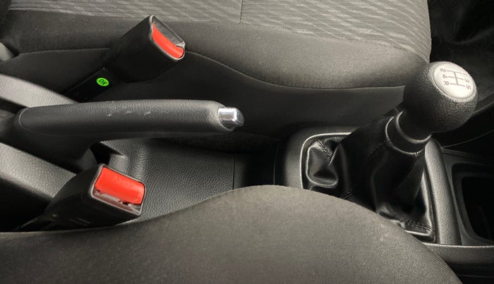 2017 Maruti Swift VXI O, Petrol, Manual, 7,065 km, Gear Lever