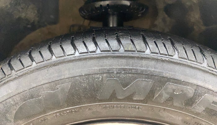 2018 Volkswagen Ameo TRENDLINE 1.5L, Diesel, Manual, 1,17,375 km, Right Front Tyre Tread