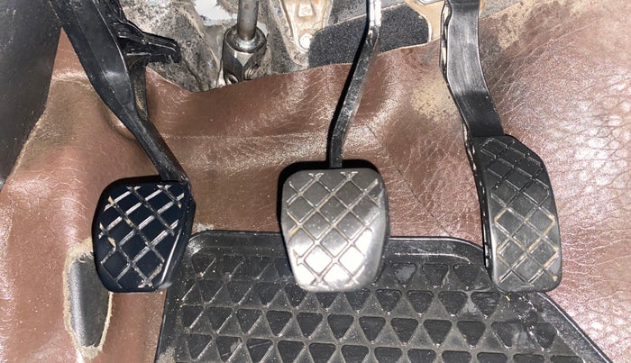 2018 Volkswagen Ameo TRENDLINE 1.5L, Diesel, Manual, 1,17,375 km, Pedals