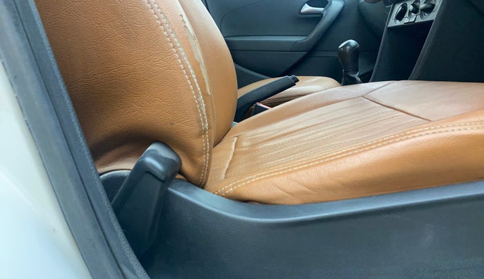 2018 Volkswagen Ameo TRENDLINE 1.5L, Diesel, Manual, 1,17,375 km, Driver Side Adjustment Panel