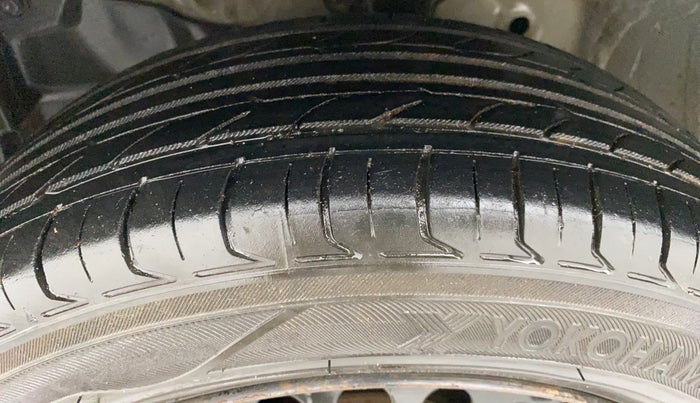 2016 Honda Jazz 1.2 S MT, Petrol, Manual, 76,046 km, Left Front Tyre Tread