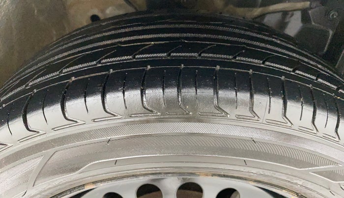 2016 Honda Jazz 1.2 S MT, Petrol, Manual, 76,046 km, Right Front Tyre Tread