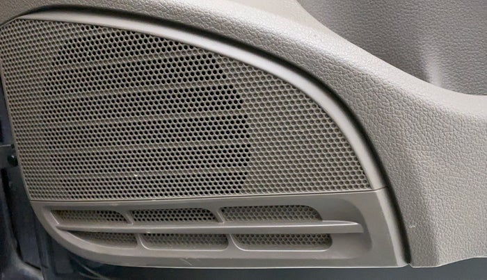 2016 Volkswagen Vento HIGHLINE TDI AT, Diesel, Automatic, 75,241 km, Speaker