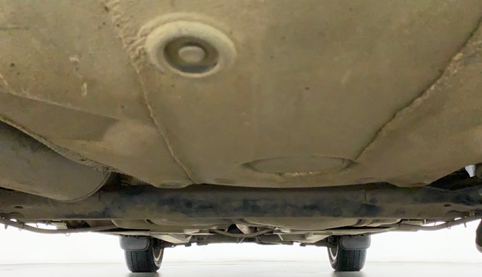 2016 Volkswagen Vento HIGHLINE TDI AT, Diesel, Automatic, 75,241 km, Rear Underbody