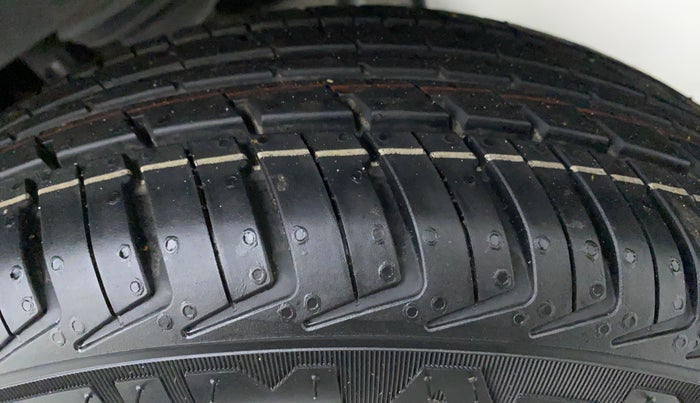 2016 Maruti Alto K10 VXI P, Petrol, Manual, 75,823 km, Left Rear Tyre Tread