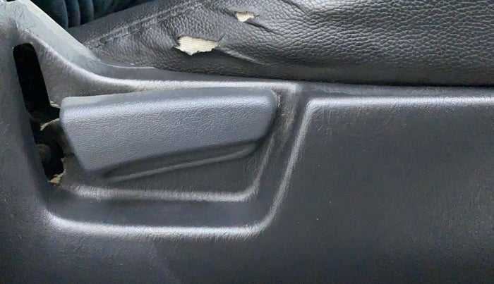 2016 Maruti Alto K10 VXI P, Petrol, Manual, 75,823 km, Driver Side Adjustment Panel