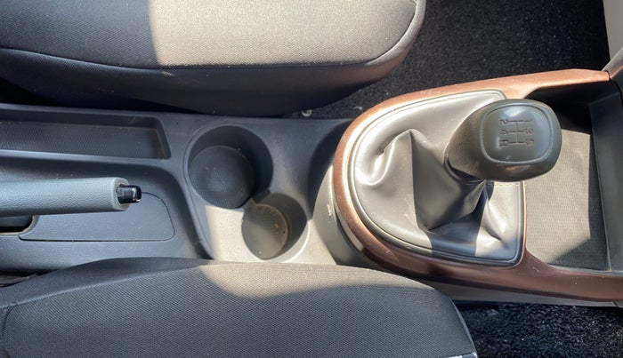 2021 Hyundai AURA S 1.2, CNG, Manual, 61,427 km, Gear Lever