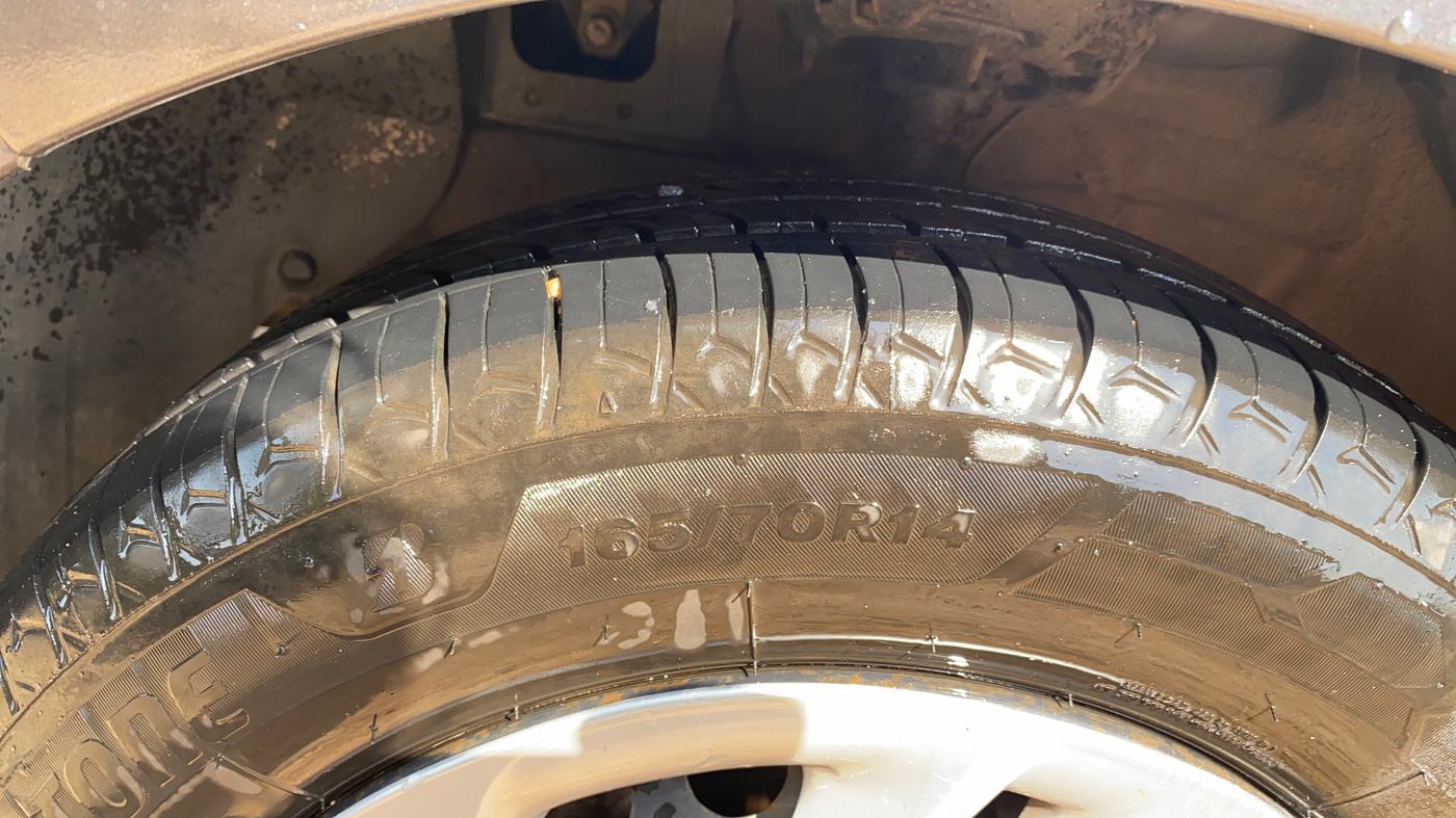 2021 Hyundai AURA S 1.2, CNG, Manual, 61,427 km, Left Front Tyre Tread