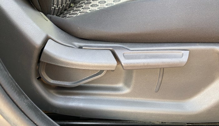 2021 Hyundai AURA S 1.2, CNG, Manual, 61,427 km, Driver Side Adjustment Panel