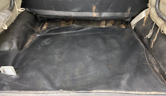 2019 Mahindra Bolero POWER PLUS SLE, Diesel, Manual, 1,12,124 km, Boot Inside