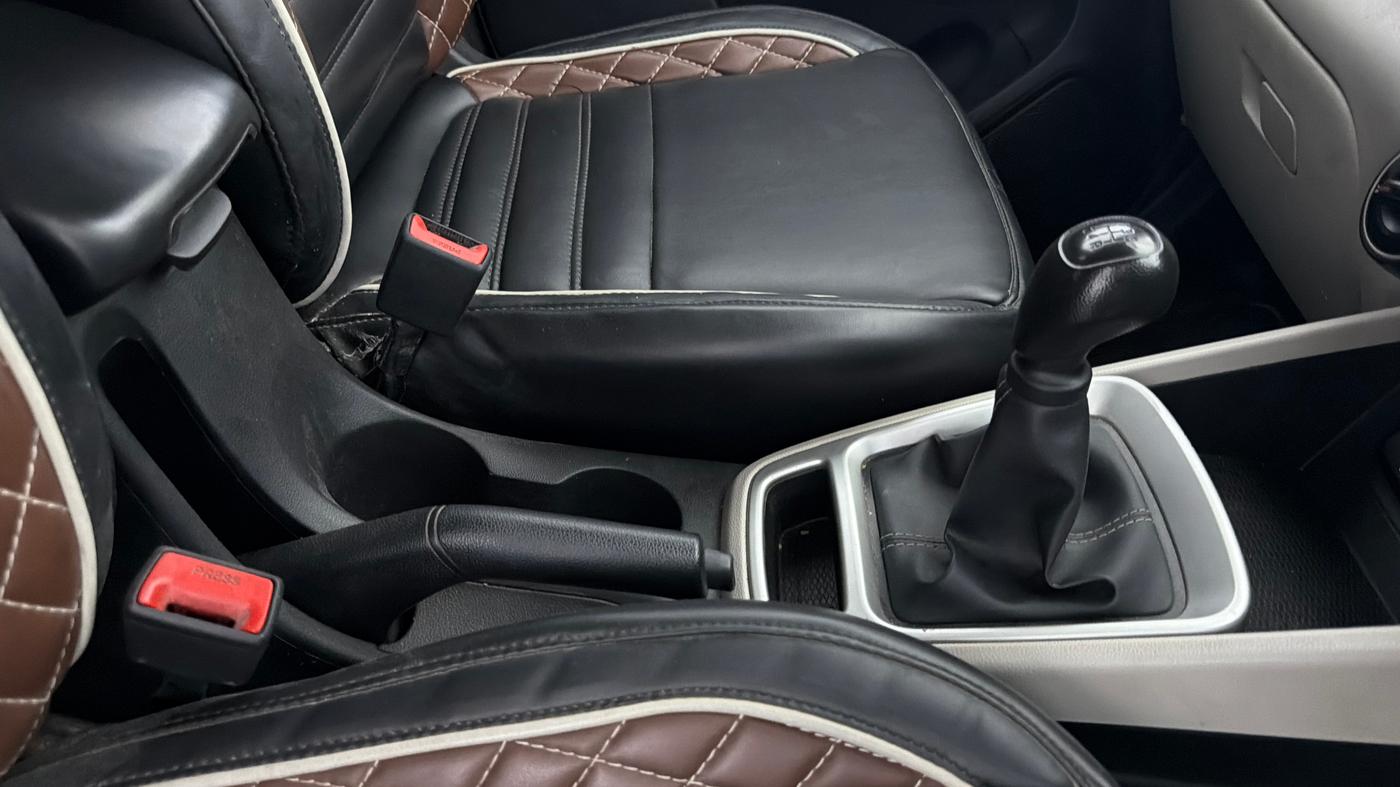 2024 Hyundai VENUE S (O) Plus 1.2 Petrol , Petrol, Manual, 38,084 km, Gear Lever