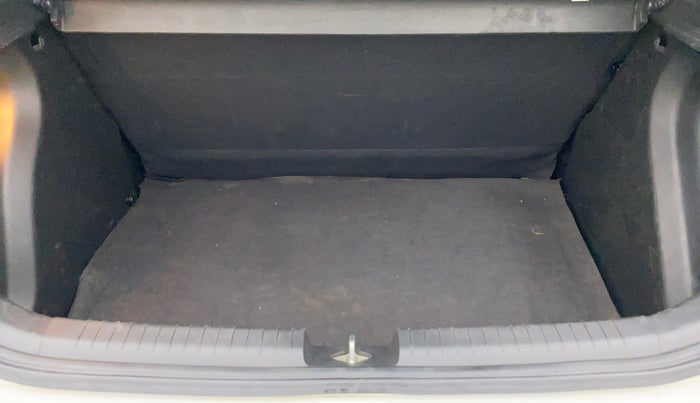 2016 Hyundai i20 Active 1.2 S, Petrol, Manual, 72,488 km, Boot Inside
