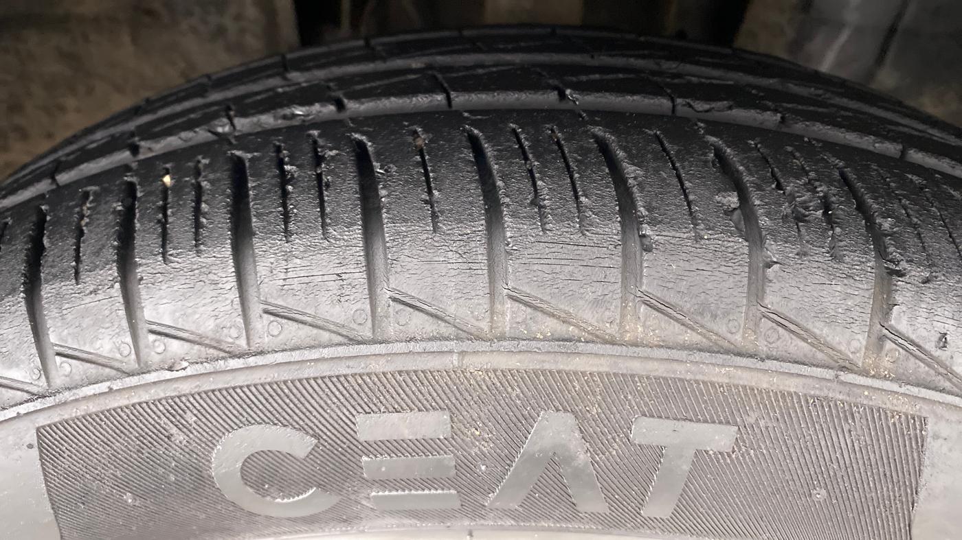 2019 Renault TRIBER 1.0 RXZ, Petrol, Manual, 30,418 km, Right Front Tyre Tread