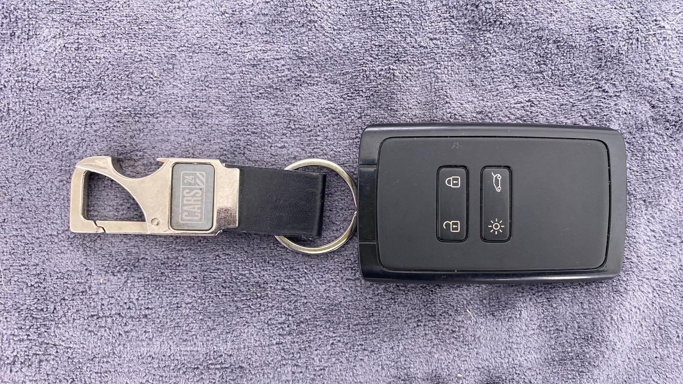 2019 Renault TRIBER 1.0 RXZ, Petrol, Manual, 30,418 km, Key Close Up